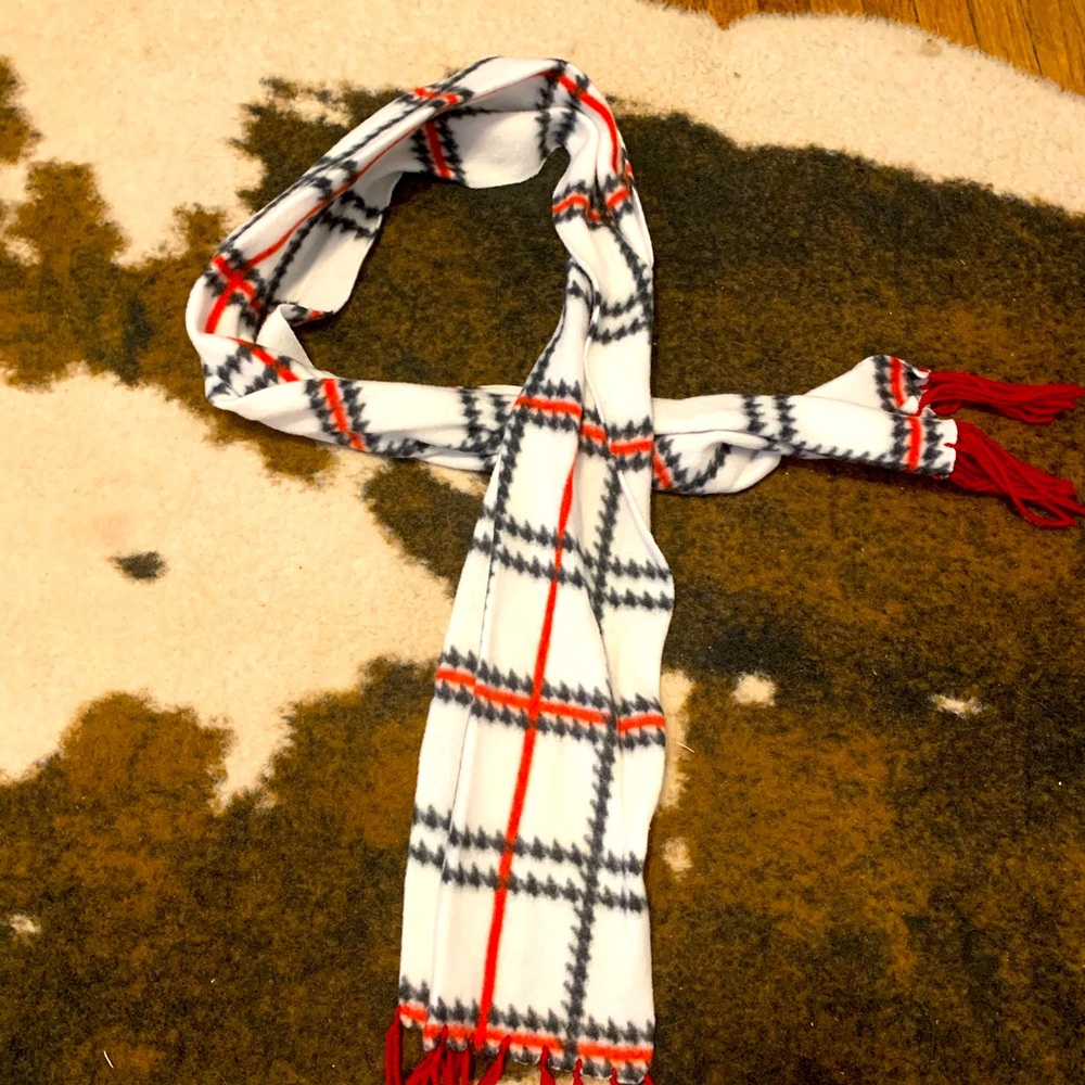 Women’s scarfs!
